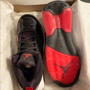 Jordan maxin 200 (brand new)